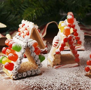PSA: There's absolutely NO baking involved in the making of these gingerbread houses! Full recipe: http://dlsh.it/KGt0KV9 | Delish Kids