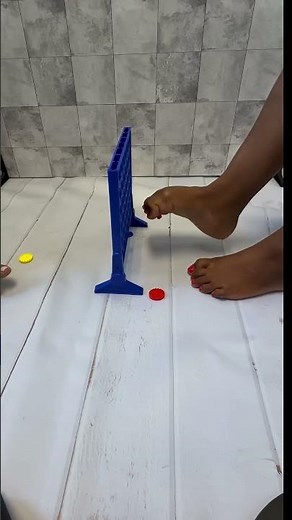 Connect Four With Feet 👣 | Size 10 Foot Comparison Game #pedicure