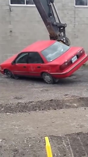 5.9K views · 67 reactions | Extreme Dangerous Car Crusher Machine in Action #carcrusher #cars #oldcars #vintage #restoration #recycle #viralreels #reels | Genius Cars Plus | Facebook