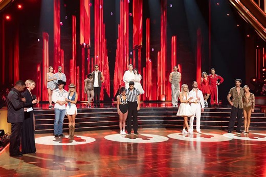 'DWTS' elimination leaves viewers in shock. Who is left on 'Dancing with the Stars'?