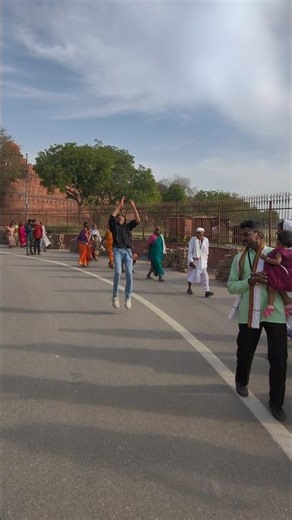 backflip dekh kar tau ji ko 😁 javani yaad aagyi #shorts