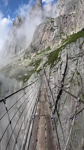 Tracking ⛺🎪🏕️ #tracking #mountains #track #hill #naturelover #naturephotography #naturalbeauty | The Nature