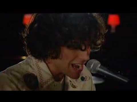Mika - Love Today (Live)