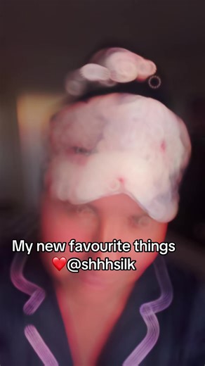 These are definitely my new favourite things. A beautifully crafted scrunchie that I sleep in and an eye mask. I’ve never used one of these before. It is so soft and just wraps around my head. I can’t even feel it when I’m sleeping on my side. Keeps out all the blue light and any or the lights that come into the room and helps me to get a much better night sleep. ❤️❤️@ShhhSilk