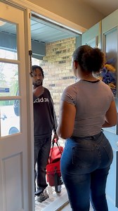 The cable guy hooking up the whole hood with cable who remembers? | Tflashy Mabins