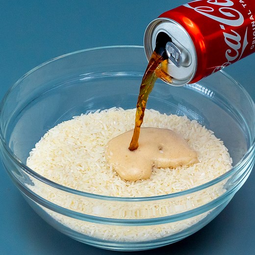 827K views · 391 reactions | I no longer cook bread without Coke. This recipe is fantastic! Ingredients: rice: 100 g (3.5 oz) water: 200 ml (6.8 fl oz) salt: 15 g (0.5 oz) vegetable oil: 20 ml (0.7 fl oz) warm milk: 100 ml (3.4 fl oz) sugar: 20 g (0.7 oz) dried yeast: 10 g (0.4 oz) Coca-Cola: 200 ml (6.8 fl oz) flour: 400 g (14 oz) | Cookrate | Facebook