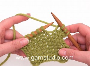 In this DROPS #video we show how to knit stitches (K). We are knitting using the continental method. Leave your questions to this video here: http://www.garnstudio.com/video.php?id=3&lang=en Please note that our videos do not have sound and can be seen in higher resolution by choosing HD in the video settings. See hundreds of DROPS tutorial videos here: http://www.garnstudio.com/video.php?lang=en #DROPSDesign #Garnstudio #tutorial #knit #continental | Garnstudio DROPS design