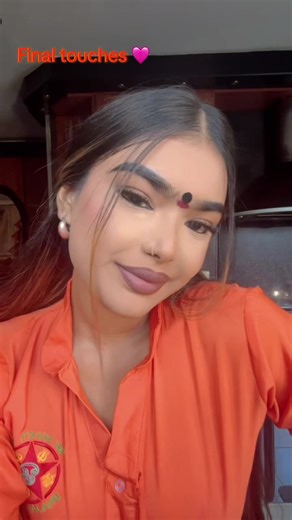 Vedic Beauty Ritual: Applying Kumkum