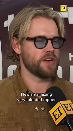 Entertainment Tonight on Instagram: "Glen Powell may have lived with 'Glee' star Chord Overstreet, but he never quite managed to pick up singing. 🤣"