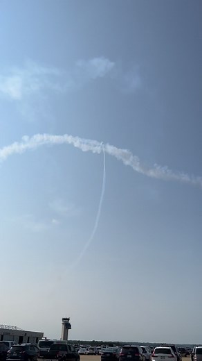 Go Navy!! 🤩❤️ #blueangels #blueangelsairshow #airshow #airplane #aircraft #airplanelovers #airshowfan | Air Show Fan