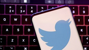 Twitter Pauses Blue Check Subscriptions After Wave of Big Brand Impersonations