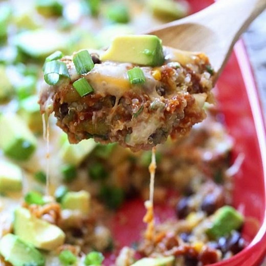 Perhaps because I’m enchilada obsessed, this Fiesta Quinoa Enchilada Bake is my FAVORITE way to eat quinoa – perfect for Meatless Mondays!! 7B 8G 3P SP • 331 Calories https://www.skinnytaste.com/quinoa-fiesta-enchilada-bake/ | Skinnytaste
