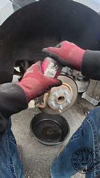 A quick fix for a customer POV ASMR #automobile #mechanic #asmr #asmrsounds #pov