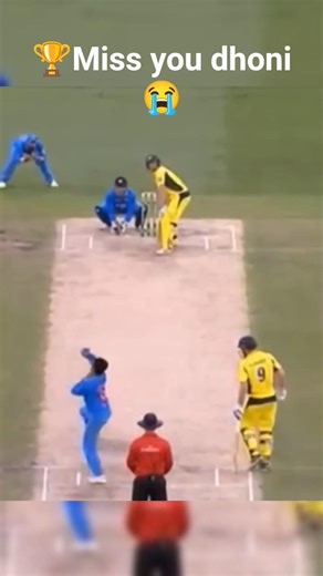 MS Dhoni Lightning Stumping ⚡😱 | 0.2 Sec OUT 💥 | Thala Magic 👑🧤#msdhoni #stumping #cricket
