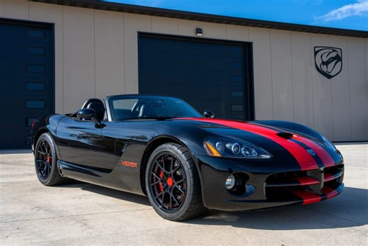 11k-Mile 2004 Dodge Viper SRT-10 Roadster
