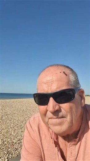 I Could Ride Beside The Sea all Day Long – Along Bognor Regis Seafront | Cycling Around West Sussex