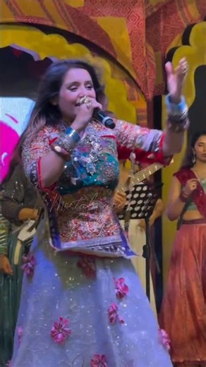 Mithe Rasse Bharyo Song Live | Ashwariya Majmudar SURAT Pre- Navratri 2025 |