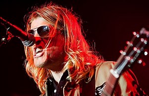 Puddle Of Mudd singer smashes gear, walks offstage mid-performance