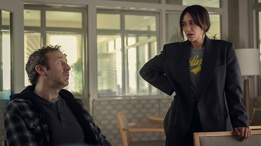 Rashida Jones Talks ‘Black Mirror’ Return, Her Family, and More on 'Skip Intro' Podcast