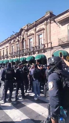 73K views · 1.2K reactions | ⚠️ Así detuvieron a un joven de 16 años tras marcha de Generación Z, en Morelia. | Cuarto Poder Michoacán | Facebook