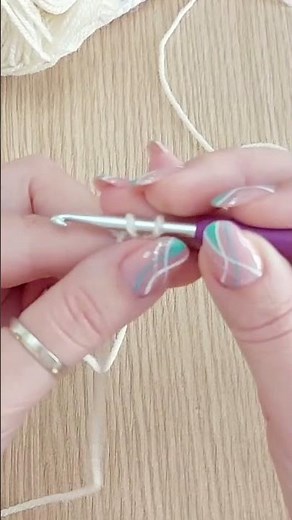 The best way to start overlay mosaic crochet project! Long tail foundation chain! #mosaiccrochet