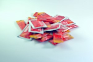 Make a Ketchup Packet into a Submarine in This Fun Science Experiment