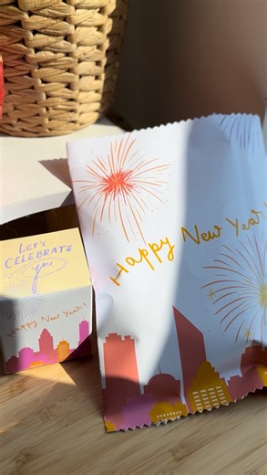 ✨ FREE TEMPLATE ALERT! ✨ I’m giving away a personalizable holiday template you can use for gatherings, gifts, or quick giveaways to make everything look extra stunning this season. 🎁💫 Want it? Just comment “HOLIDAYS” below and I’ll send it to you!✨ Perfect for hosts, crafters, small biz owners, and anyone who loves things cute aesthetic. Ready? Drop HOLIDAYS ⬇️ #holidays #gifts #diy | Wizzy Works