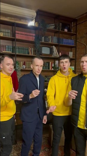 Robot Vall with ​⁠‪@BeatboxshowAvatwax‬