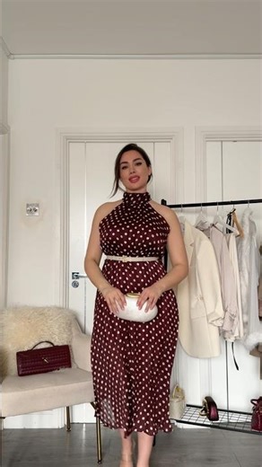 How to wear a sleeveless dress bra hack 🤩 do you like it? #shorts