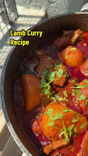 A detailed Durban Lamb curry recipe. Nothing beats lamb curry with fresh hot roti or basmati rice. This is how I make my lamb curry. Every home has a different way of making it. If its one tip i can give you is just measure with your heart and taste as you go. Dont stress too much about measuring. #curry #indianfood #lambcurry #durbancurry #comfortfood #curry #lamb #homecooking