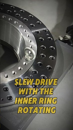 slewing drive with the inner ring rotating.#bearing #slewdrive #slewingring #reducer