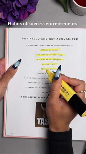 Using the business blueprint to solidify who you think you are in business this year. #s#smallbusinessf#femaleentrepreneurp#planner