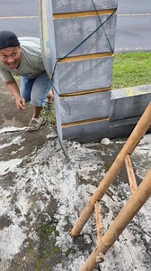 Pranking a friend by moving the ladder 😂 #comedy #funnyvideo | Dadang Nurhidayat