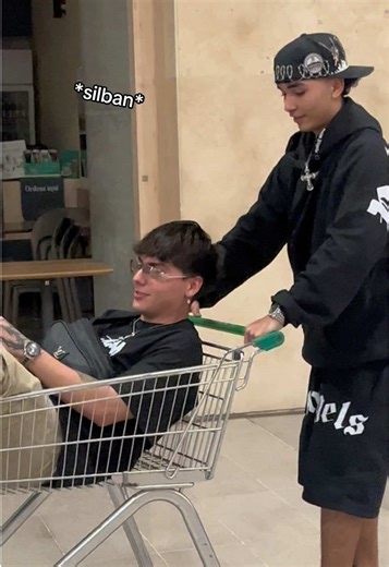 Ig: crushfivemusic😂🖤#boyband #crushfive #fyp