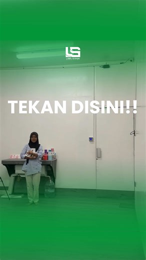 Coba tekan deh. Butuh label stiker yang rapi, kuat, dan hasil cetaknya jelas? Serahkan ke ahlinya, Label stiker spesialist Cocok untuk kebutuhan usaha, pengiriman paket, sampai branding produk biar makin profesional. Mau tanya-tanya atau langsung order? Bisa langsung DM kami yaa #cobatekan #label #stiker