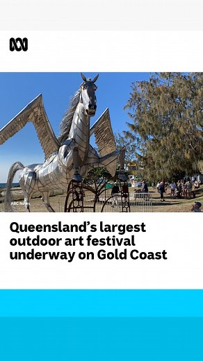 Queensland’s largest outdoor sculpture exhibition has kicked off on the Gold Coast. 🌊 More than 75 large-scale sculptures will be on display along the shores of Currumbin Beach as part of the 21st annual Swell Festival. This year, dozens of home-grown and international artists have drawn diverse inspiration - from the cultural impacts of pandemic lockdowns and housing stress to fashion and fauna. The festival runs until September 17. Read more via the ABC News website or click on the link in ou
