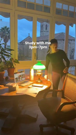 Four hours of studying, changing sky, and room full of focused strangers.💙 #studystream #studygram