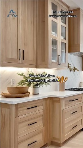 3 Essentials for a Warm & Luxury Wood-Tone Kitchen #kitchendesign #kitchencabinets #cabinet