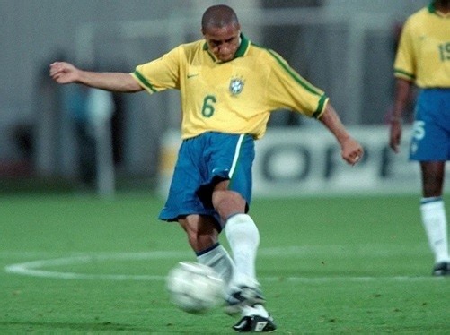 ���u���W����\���x���g�E�J�����X�̍����́u�K�i�O�v���ނ���10�N�ȏ�...���܂��u���x�J���񐢁v�͌��ꂸ