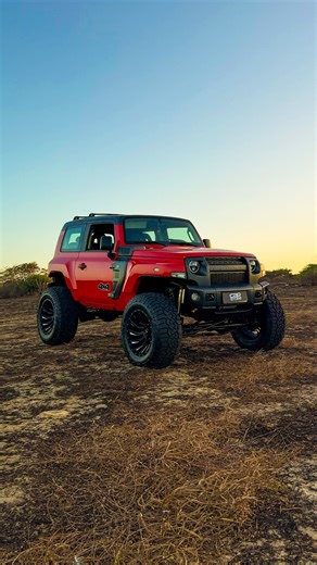 CAR STORE on Instagram: "Troller T4 Connect 2021 | 15.800km Completamente preparado para o off-road com pneus MUD e suspensão própria para os desafios de trilha. Simplesmente não há limites para essa máquina quando o assunto é aventura! •Pneus MUD •Rodas 20” •Duplo teto de vidro •Rádio amador •Trava do diferencial traseiro •Multimídia •Escape inox •Suspensão preparada"