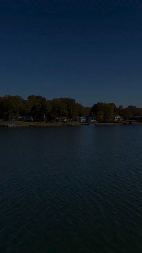 Crown Lake in Horseshoe Bend is the perfect Ozark getaway. This is the one of the best times of year to enjoy a relaxing weekend RV adventure surrounded by cool breezes and peaceful lake views. Paddle across the crystal-clear waters of Crown Lake by kayak, explore scenic shoreline fun, and experience the fun at Crown Lake Resort—complete with Safari Mini Golf, a lakeside restaurant, a rec room, and more. It’s the ultimate blend of outdoor adventure and family-friendly entertainment in North Arka