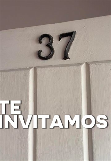 ♻️ Second Chance en Miraflores ♻️ 📍Av. Diagonal 340 oficina 37 • Miraflores martes a sábado 11:30 a.m. a 8 p.m. No necesitas programar una cita para venir a comprar * Reusar • Reducir • Reciclar • Repensar • 📱WhatsApp de contacto para asesorías e información: 51 980 742 222 #SecondChancePe #ThriftingPeru #SegundaMano #ventadesegunda