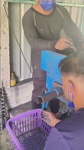Proses pembuatan "press" arang briket