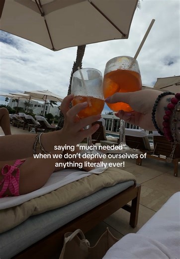 claw hands @KT Fiore #caribbean #eatpraylove #girlstrip #axa #funny