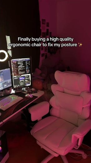 Why am I like this?😭 Rate my goblin posture 1-10👇