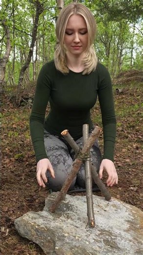 Strong Camping Chair from Natural Materials! 🌲🪑 #survival #bushcraft #camping #outdoors