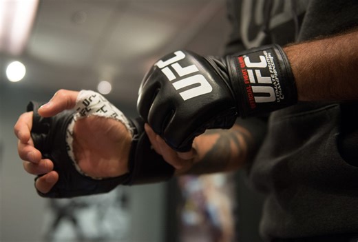 'My entire toe just came off my foot'... UFC star suffered horrifying injury before major victory at the weekend