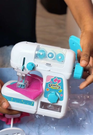 Même coudre des petites tenues à sa poupée et tout pensez y et faites leur un bon choix avec Lightcollection 🌹