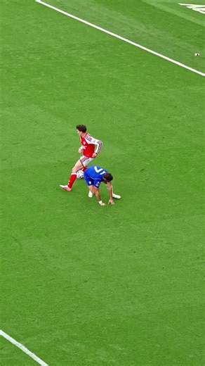 Chris-crossed 360 Challenge: Arsenal Skill Shot Highlights