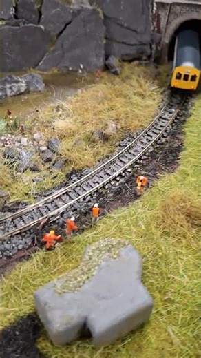 DMU on N gauge layout